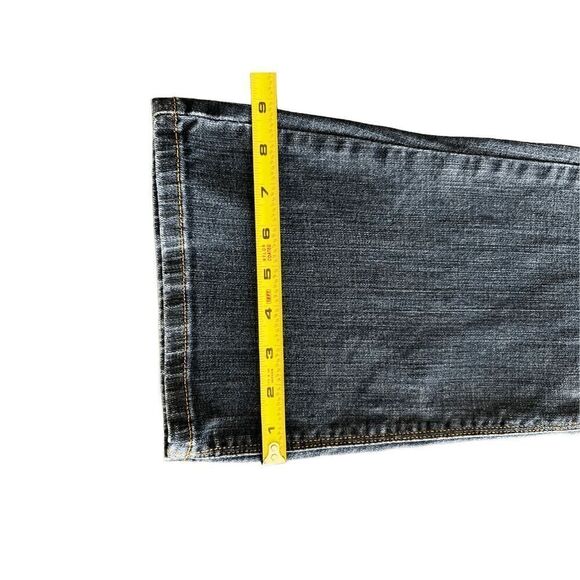 Levi’s  mid rise flare Leg cut jeans size 31x32 - Picture 8 of 10